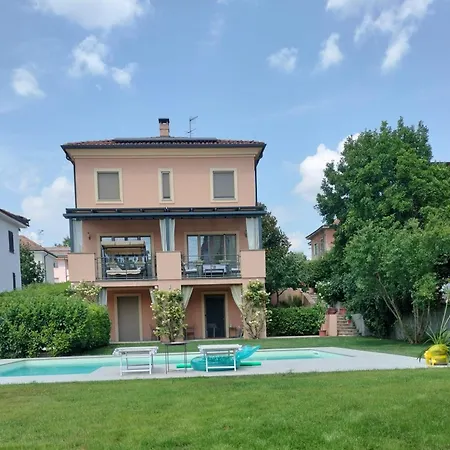 Guest house Casa Di Sissy Con Piscina Privata - Zona Igea 4*