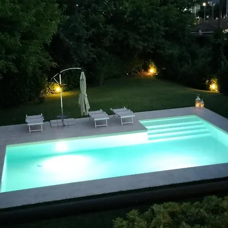Casa Di Sissy Con Piscina Privata - Zona Igea 게스트하우스 아키테르메