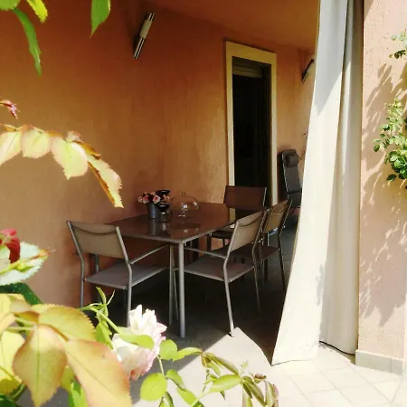 ゲストハウス Casa Di Sissy Con Piscina Privata - Zona Igea アックイテルメ